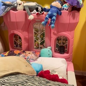 Twin size princess bed